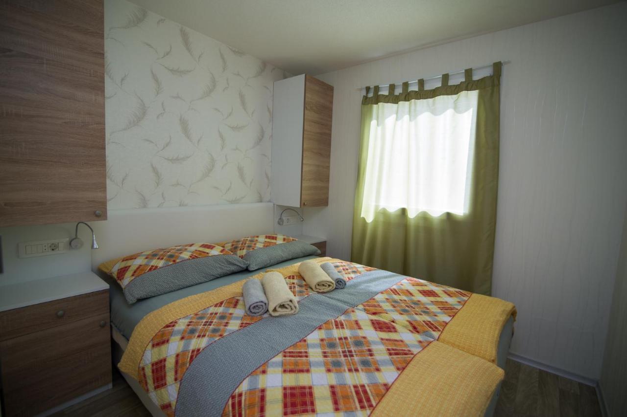 דוברופוליינה Mobile Homes Pine Tree מראה חיצוני תמונה
